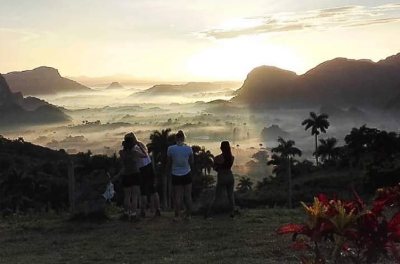Viaggi organizzati a Discover Vinales Cuba: Attendendo l'alba nel parco nazionale